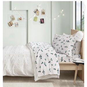 Intelligent Design Cozy Soft Cotton Flannel Full Sheet Set with dogs NWT